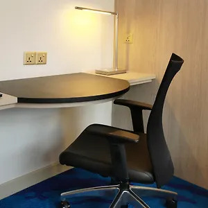 Отель Express Centre By Ihg